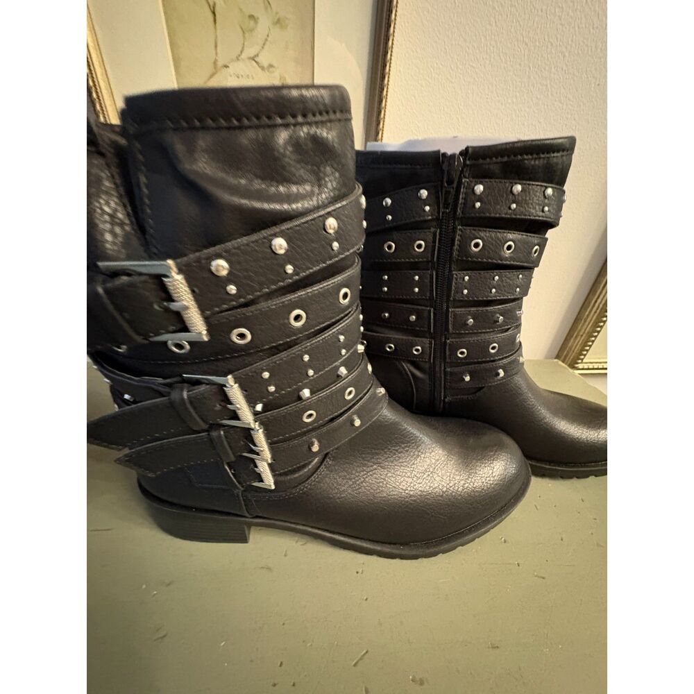 Fergie's Women's black studded biker boots size 9.5 – NWOT